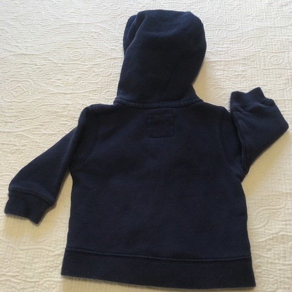 6m (4/$20) OshKosh Hoodie - Picture 6 of 6